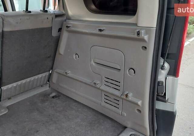 Сірий Рено Кєнгу, об'ємом двигуна 1.6 л та пробігом 250 тис. км за 6500 $, фото 25 на Automoto.ua
