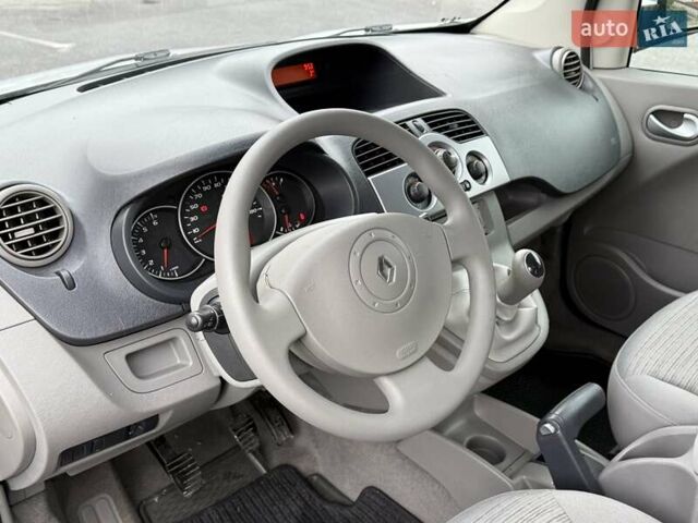 Сірий Рено Кєнгу, об'ємом двигуна 1.6 л та пробігом 168 тис. км за 7450 $, фото 18 на Automoto.ua