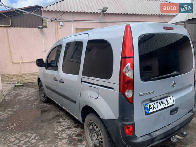 Серый Рено Кенгу, объемом двигателя 1.46 л и пробегом 320 тыс. км за 7600 $, фото 3 на Automoto.ua
