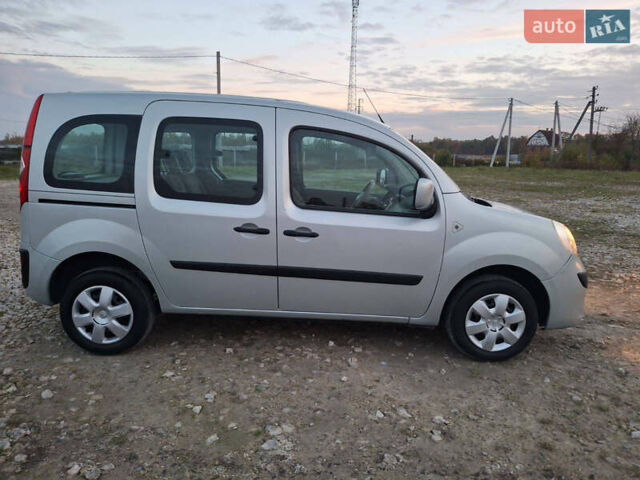 Серый Рено Кенгу, объемом двигателя 1.5 л и пробегом 237 тыс. км за 7350 $, фото 3 на Automoto.ua