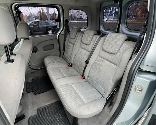 Серый Рено Кенгу, объемом двигателя 1.6 л и пробегом 172 тыс. км за 7300 $, фото 10 на Automoto.ua