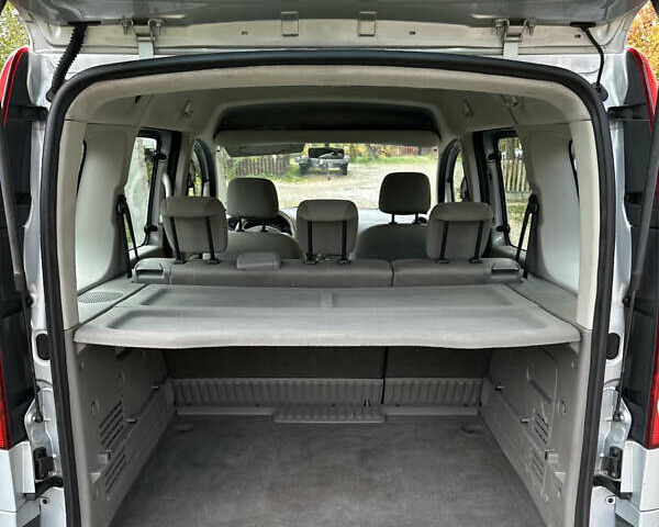 Серый Рено Кенгу, объемом двигателя 1.5 л и пробегом 237 тыс. км за 7350 $, фото 17 на Automoto.ua