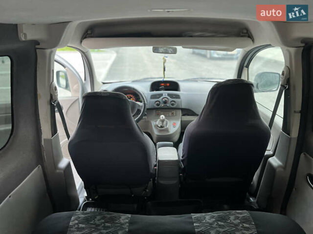 Сірий Рено Кєнгу, об'ємом двигуна 1.5 л та пробігом 242 тис. км за 5499 $, фото 35 на Automoto.ua