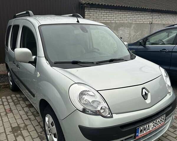 Серый Рено Кенгу, объемом двигателя 1.6 л и пробегом 206 тыс. км за 6000 $, фото 4 на Automoto.ua