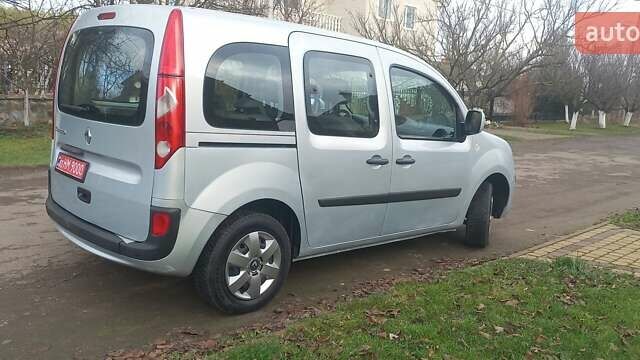 Серый Рено Кенгу, объемом двигателя 1.5 л и пробегом 260 тыс. км за 6200 $, фото 6 на Automoto.ua