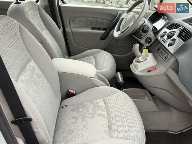 Сірий Рено Кєнгу, об'ємом двигуна 1.6 л та пробігом 168 тис. км за 7450 $, фото 34 на Automoto.ua