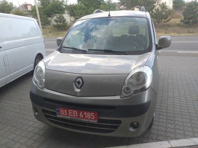 Сірий Рено Кєнгу, об'ємом двигуна 1.5 л та пробігом 3 тис. км за 7800 $, фото 3 на Automoto.ua