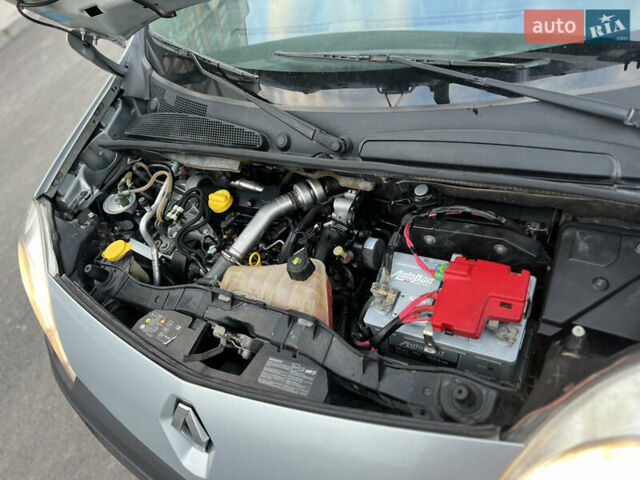 Сірий Рено Кєнгу, об'ємом двигуна 1.5 л та пробігом 242 тис. км за 5499 $, фото 36 на Automoto.ua