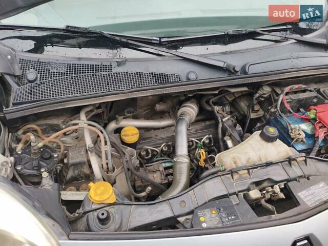 Серый Рено Кенгу, объемом двигателя 1.46 л и пробегом 260 тыс. км за 7300 $, фото 13 на Automoto.ua