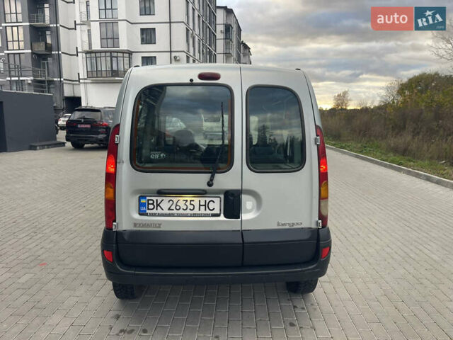 Рено Кенгу 2008 в Ровно на Automoto.ua Серый Рено Кенгу, объемом двигателя 1.5 л и пробегом 268 тыс. км за 4100 $, фото 3 на Automoto.ua