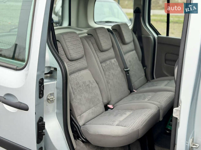 Сірий Рено Кєнгу, об'ємом двигуна 1.6 л та пробігом 175 тис. км за 8250 $, фото 14 на Automoto.ua