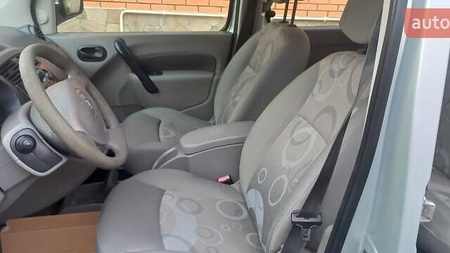 Серый Рено Кенгу, объемом двигателя 1.5 л и пробегом 260 тыс. км за 6200 $, фото 21 на Automoto.ua