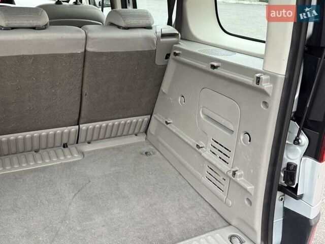 Сірий Рено Кєнгу, об'ємом двигуна 1.6 л та пробігом 168 тис. км за 7450 $, фото 26 на Automoto.ua