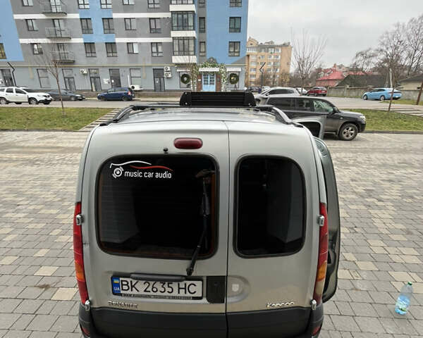 Серый Рено Кенгу, объемом двигателя 1.5 л и пробегом 290 тыс. км за 5400 $, фото 24 на Automoto.ua