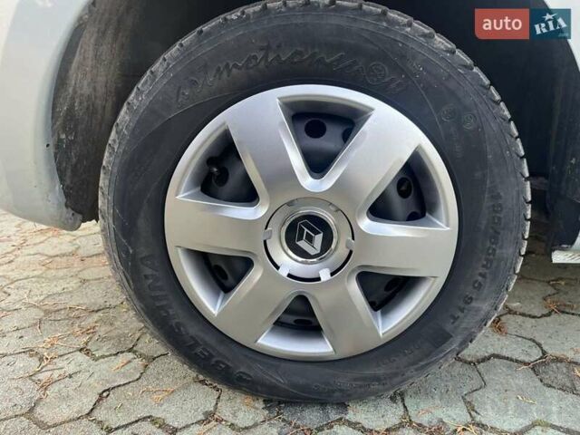 Серый Рено Кенгу, объемом двигателя 1.46 л и пробегом 245 тыс. км за 6250 $, фото 29 на Automoto.ua