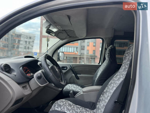 Сірий Рено Кєнгу, об'ємом двигуна 1.5 л та пробігом 242 тис. км за 5499 $, фото 19 на Automoto.ua