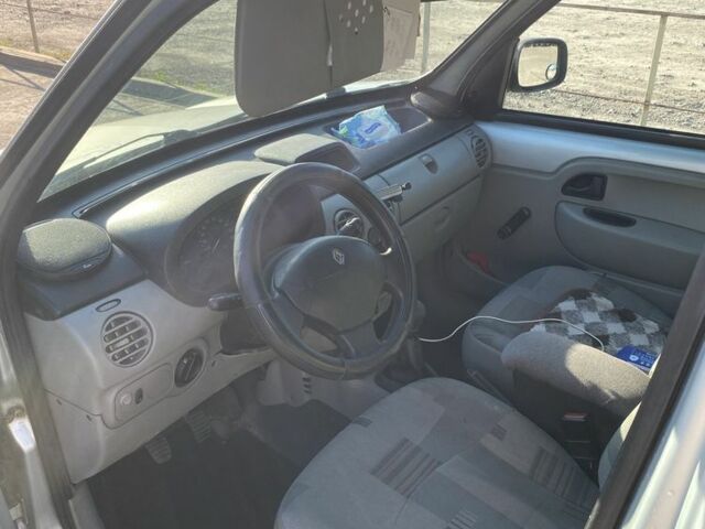 Рено Кєнгу 2008 у Києві на Automoto.ua Сірий Рено Кєнгу, об'ємом двигуна 1.9 л та пробігом 350 тис. км за 3500 $, фото 9 на Automoto.ua