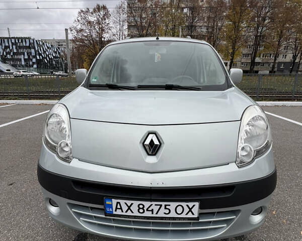 Серый Рено Кенгу, объемом двигателя 1.6 л и пробегом 172 тыс. км за 7300 $, фото 16 на Automoto.ua