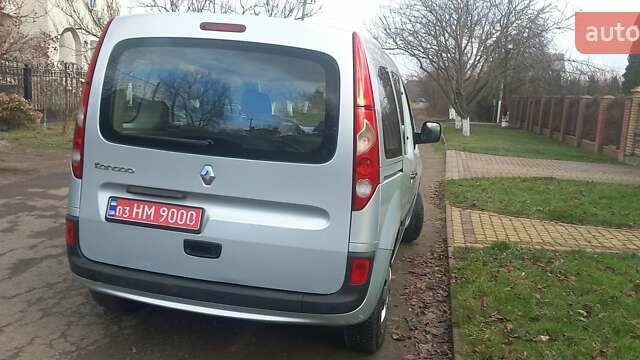 Серый Рено Кенгу, объемом двигателя 1.5 л и пробегом 260 тыс. км за 6200 $, фото 11 на Automoto.ua