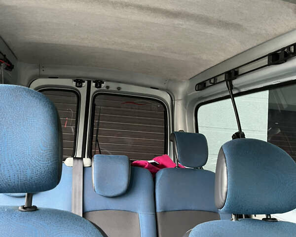 Серый Рено Кенгу, объемом двигателя 1.5 л и пробегом 290 тыс. км за 5400 $, фото 18 на Automoto.ua