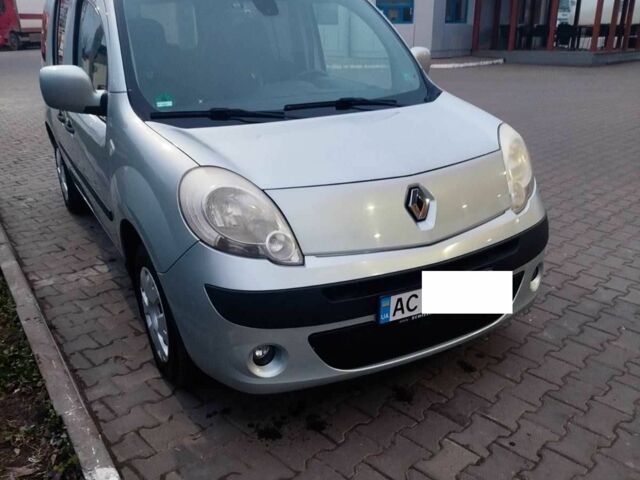 Серый Рено Кенгу, объемом двигателя 1.6 л и пробегом 170 тыс. км за 5888 $, фото 1 на Automoto.ua