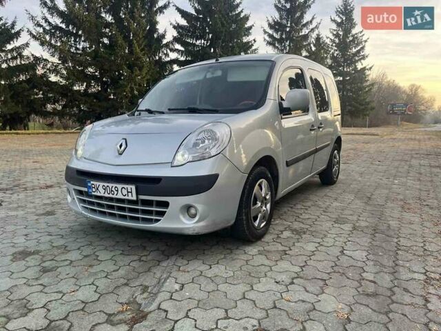 Серый Рено Кенгу, объемом двигателя 1.46 л и пробегом 245 тыс. км за 6250 $, фото 2 на Automoto.ua