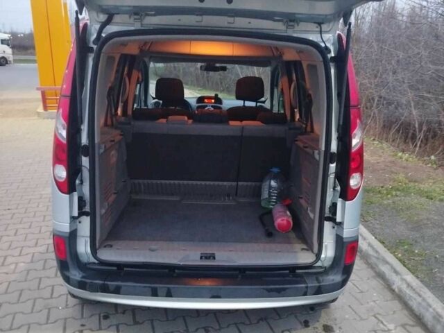 Серый Рено Кенгу, объемом двигателя 1.6 л и пробегом 170 тыс. км за 5888 $, фото 7 на Automoto.ua