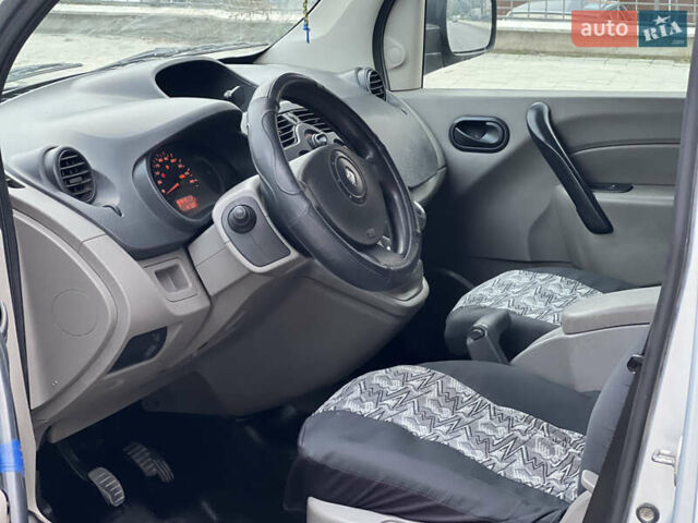 Сірий Рено Кєнгу, об'ємом двигуна 1.5 л та пробігом 242 тис. км за 5499 $, фото 17 на Automoto.ua