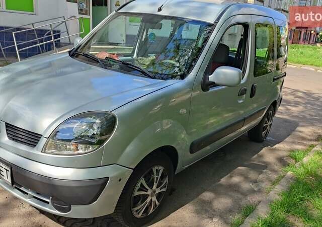 Рено Кенгу 2008 в Житомире на Automoto.ua Серый Рено Кенгу, объемом двигателя 1.39 л и пробегом 180 тыс. км за 6000 $, фото 4 на Automoto.ua