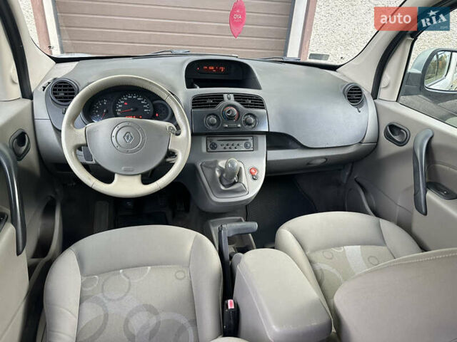 Серый Рено Кенгу, объемом двигателя 1.5 л и пробегом 237 тыс. км за 7350 $, фото 9 на Automoto.ua