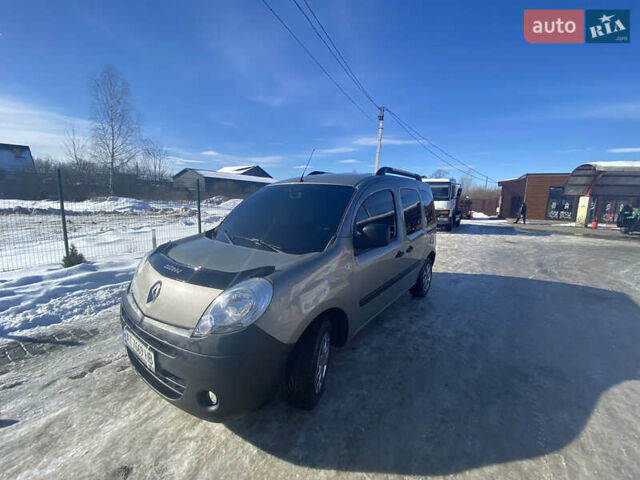 Серый Рено Кенгу, объемом двигателя 1.46 л и пробегом 281 тыс. км за 6100 $, фото 1 на Automoto.ua