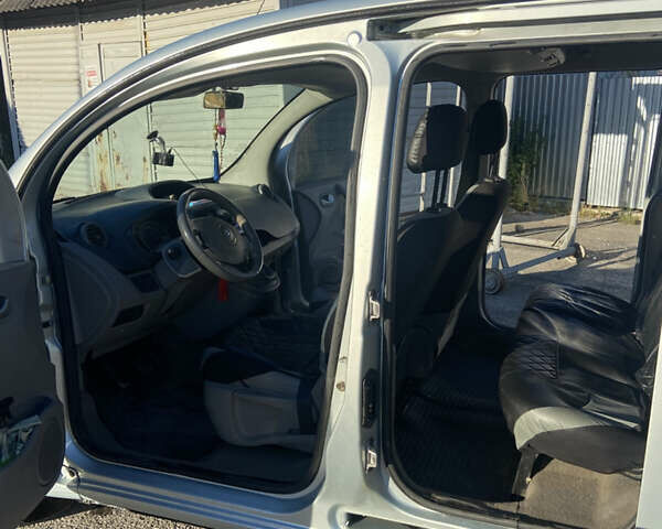 Серый Рено Кенгу, объемом двигателя 1.46 л и пробегом 320 тыс. км за 6500 $, фото 7 на Automoto.ua