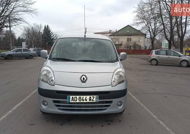 Серый Рено Кенгу, объемом двигателя 1.5 л и пробегом 250 тыс. км за 6900 $, фото 9 на Automoto.ua
