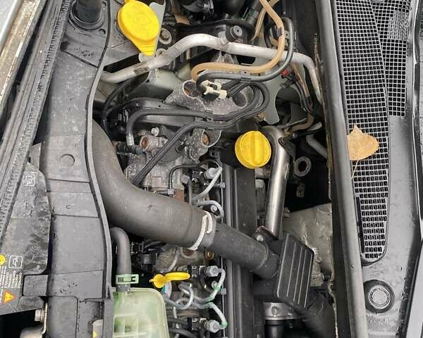 Серый Рено Кенгу, объемом двигателя 1.5 л и пробегом 340 тыс. км за 5500 $, фото 7 на Automoto.ua