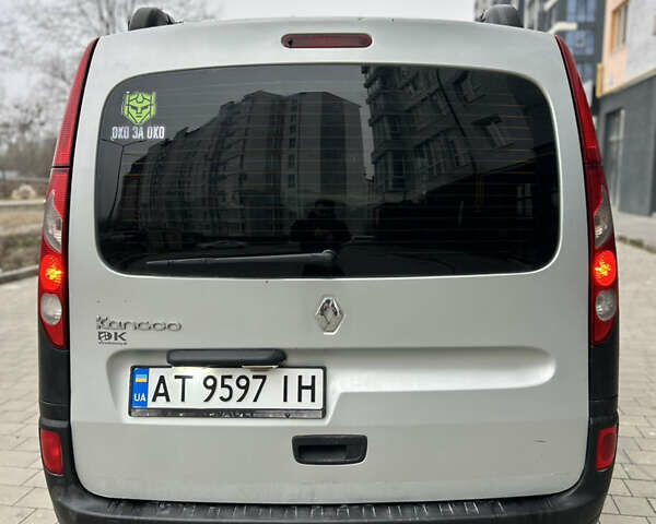 Серый Рено Кенгу, объемом двигателя 1.5 л и пробегом 275 тыс. км за 6700 $, фото 13 на Automoto.ua