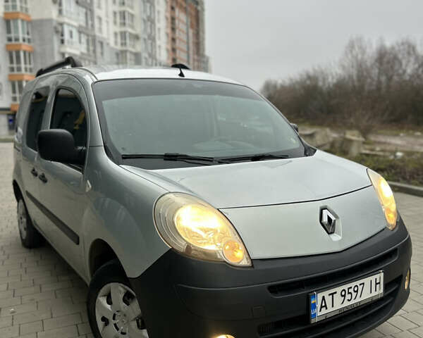 Серый Рено Кенгу, объемом двигателя 1.5 л и пробегом 275 тыс. км за 6700 $, фото 1 на Automoto.ua