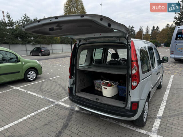 Серый Рено Кенгу, объемом двигателя 1.5 л и пробегом 230 тыс. км за 7600 $, фото 22 на Automoto.ua