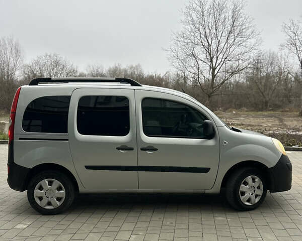 Серый Рено Кенгу, объемом двигателя 1.5 л и пробегом 275 тыс. км за 6700 $, фото 17 на Automoto.ua