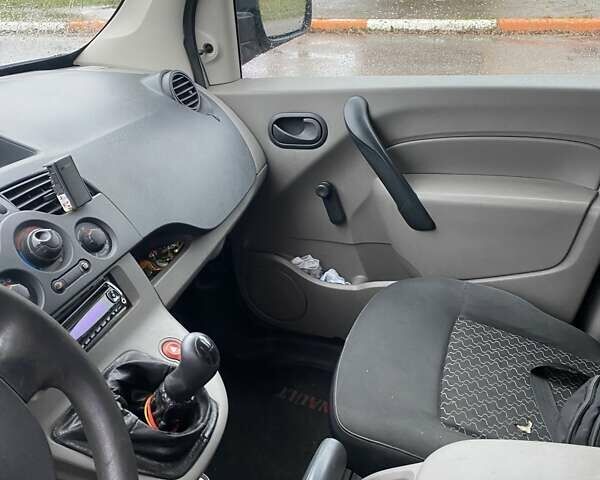 Серый Рено Кенгу, объемом двигателя 1.5 л и пробегом 340 тыс. км за 5300 $, фото 14 на Automoto.ua