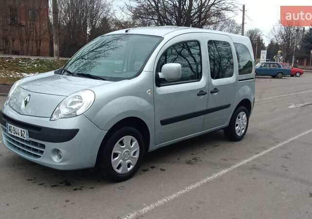 Серый Рено Кенгу, объемом двигателя 1.5 л и пробегом 250 тыс. км за 6900 $, фото 2 на Automoto.ua