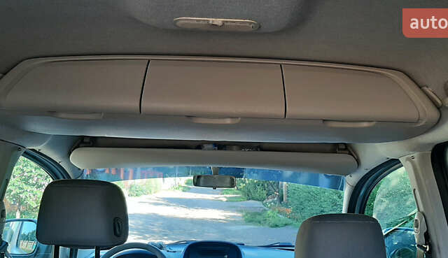 Серый Рено Кенгу, объемом двигателя 1.6 л и пробегом 190 тыс. км за 7750 $, фото 10 на Automoto.ua