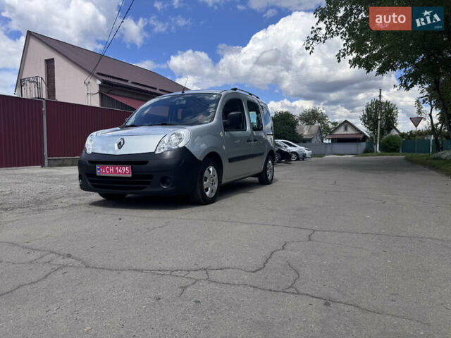 Серый Рено Кенгу, объемом двигателя 1.6 л и пробегом 240 тыс. км за 6790 $, фото 2 на Automoto.ua