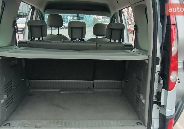 Серый Рено Кенгу, объемом двигателя 1.5 л и пробегом 250 тыс. км за 6900 $, фото 17 на Automoto.ua