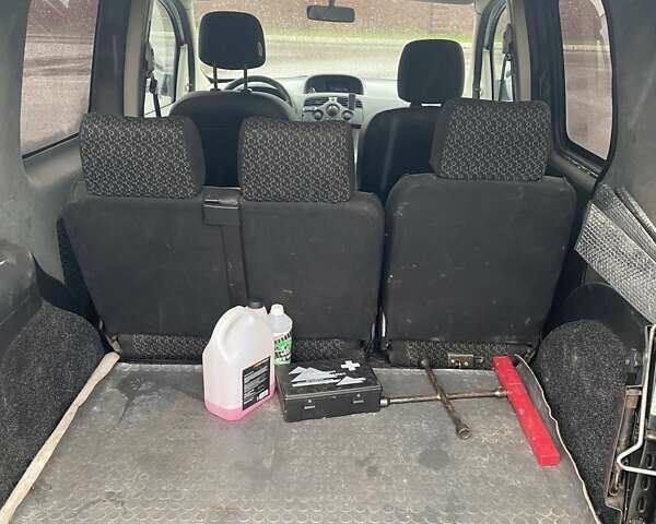 Серый Рено Кенгу, объемом двигателя 1.5 л и пробегом 340 тыс. км за 5300 $, фото 13 на Automoto.ua