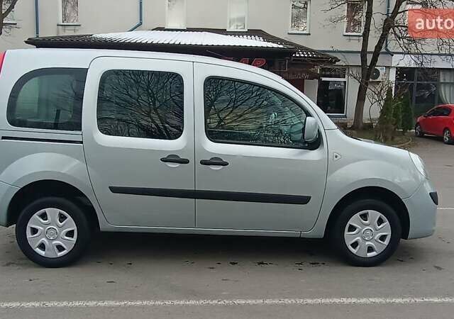 Серый Рено Кенгу, объемом двигателя 1.5 л и пробегом 250 тыс. км за 6900 $, фото 5 на Automoto.ua