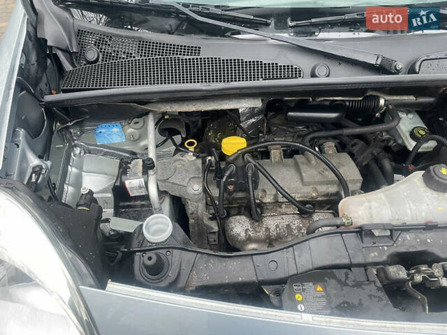 Серый Рено Кенгу, объемом двигателя 1.6 л и пробегом 220 тыс. км за 6950 $, фото 29 на Automoto.ua