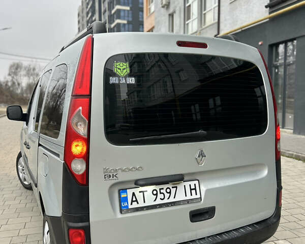 Серый Рено Кенгу, объемом двигателя 1.5 л и пробегом 275 тыс. км за 6700 $, фото 12 на Automoto.ua