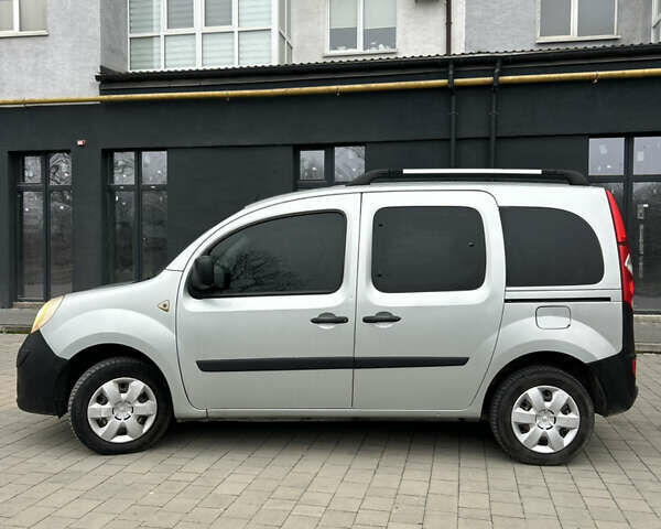 Серый Рено Кенгу, объемом двигателя 1.5 л и пробегом 275 тыс. км за 6700 $, фото 8 на Automoto.ua