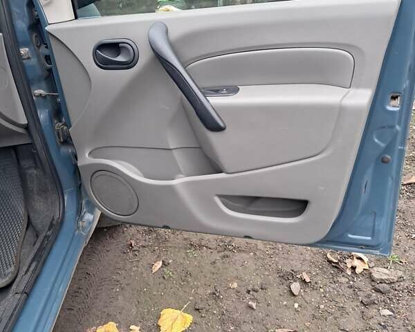 Серый Рено Кенгу, объемом двигателя 1.5 л и пробегом 227 тыс. км за 6600 $, фото 12 на Automoto.ua