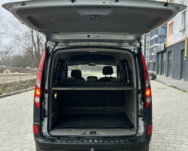 Серый Рено Кенгу, объемом двигателя 1.5 л и пробегом 275 тыс. км за 6700 $, фото 29 на Automoto.ua